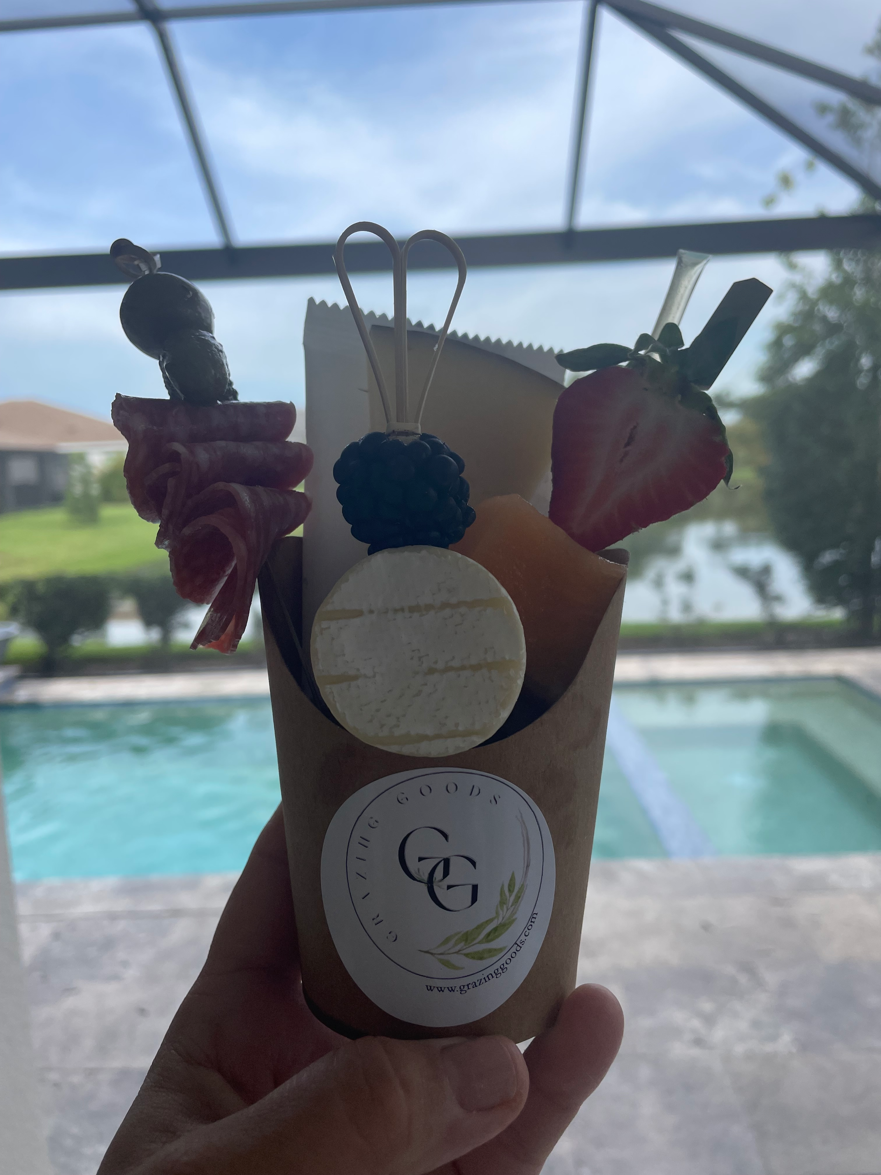 Romantic Beach Day Picnic (cooler bag included - feeds 2)